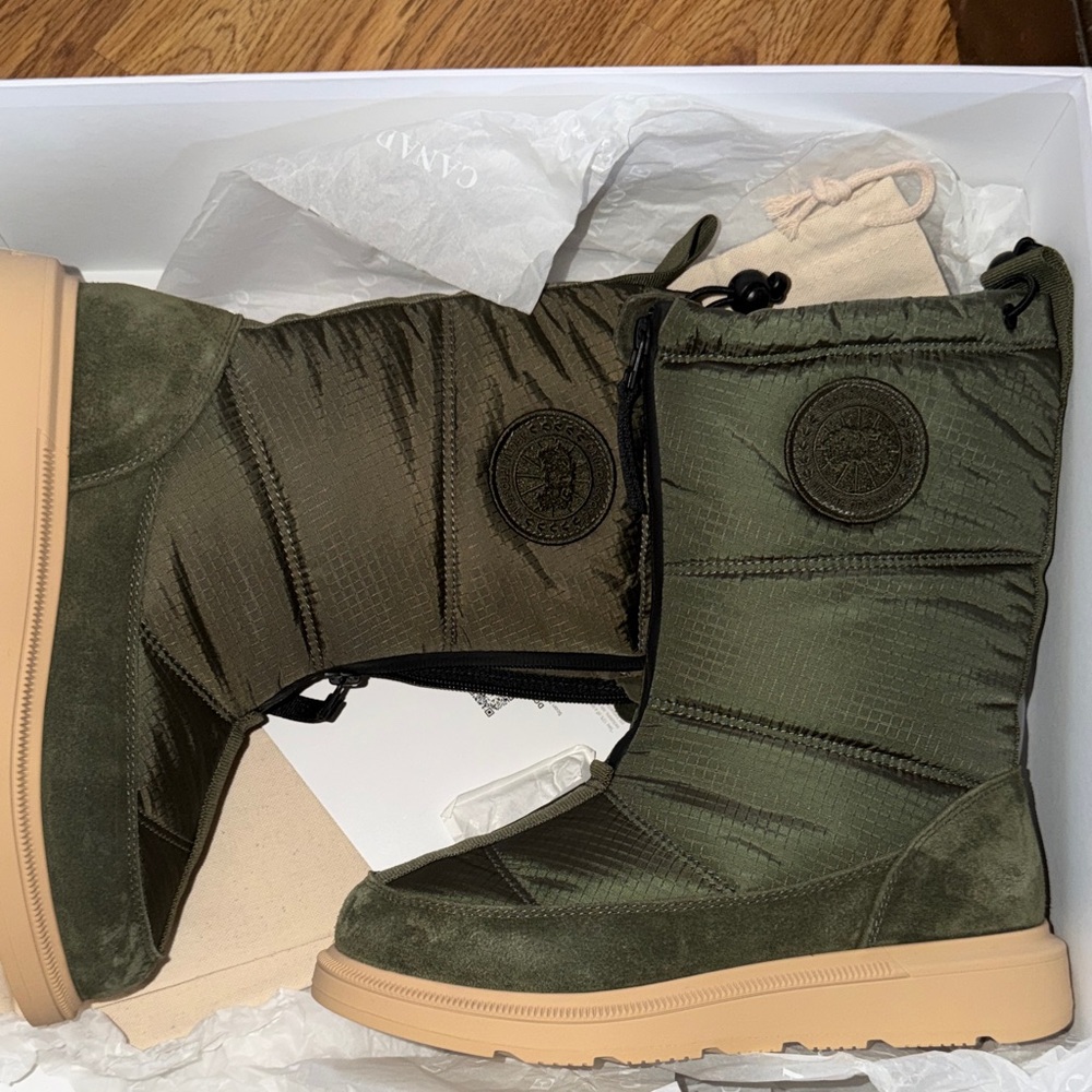 Canada Goose Green Winter Boots with Tan Soles